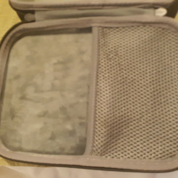 (( Listing # 76 )) co2CREA Hard shell Travel Case - Picture 10 of 16